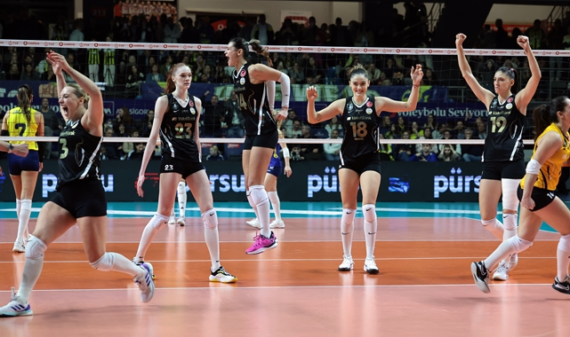 VakıfBank zirveyi bırakmadı! 