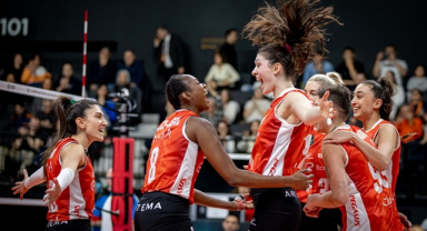 Eczacıbaşı Dynavit, Vero Volley Milano'yu 3-2 Mağlup Etti