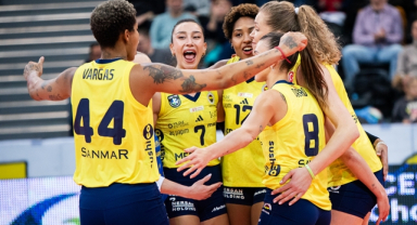 Fenerbahçe, Budowlani Lodz'u 3-0 Mağlup Etti