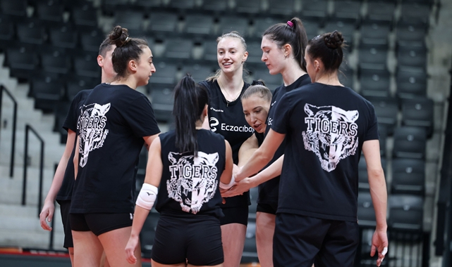 Eczacıbaşı Dynavit, Vero Volley'in konuğu