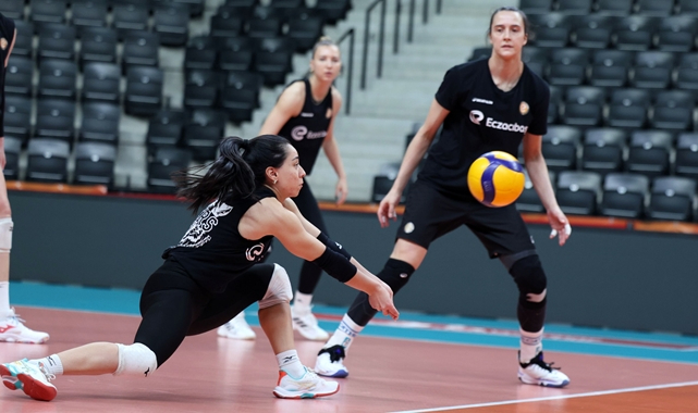 Eczacıbaşı, kupada çeyrek final mücadelesine hazır