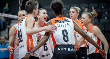 Eczacıbaşı Dynavit yarı finalde!