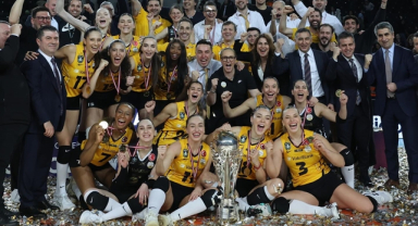 Kupa Voley'de 10'un adı VakıfBank!