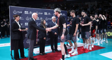 Efeler Ligi'nde Kupa, Madalya ve Ödüller Sahiplerini Buldu