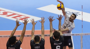 Efeler Ligi Play-Off 7-8 Etabı'nın Maç Programı