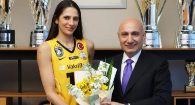 Derya Cebecioğlu’na Duygusal Veda!