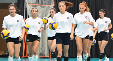 İBB Kadın Voleybol Takımı Yeni Sezona 
