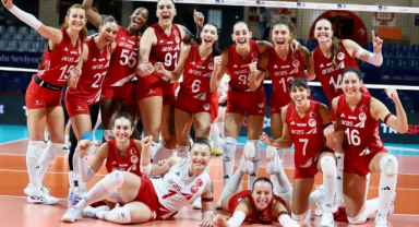 Kupa Voley’de İzmir Derbisi: Aras Kargo'nun! 