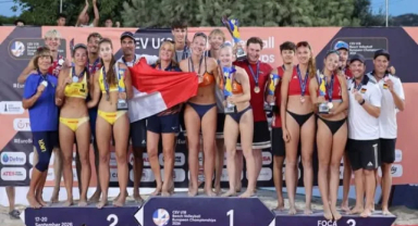 U18 Plaj Voleybolu Şampiyonası Foça'da Tamamlandı
