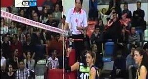 Kim'den hakeme Türkçe serzeniş.