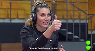 VakıfBank'lı Voleybolcular ile 'Whisper Challenge'